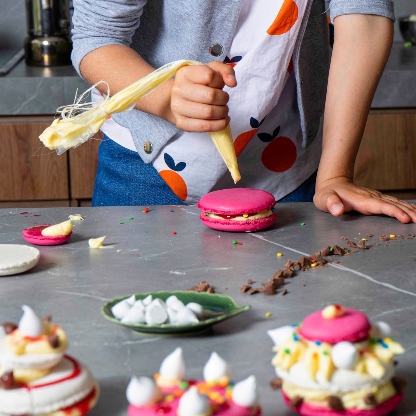 Macarrón, Caja interactiva de pastelería para niños